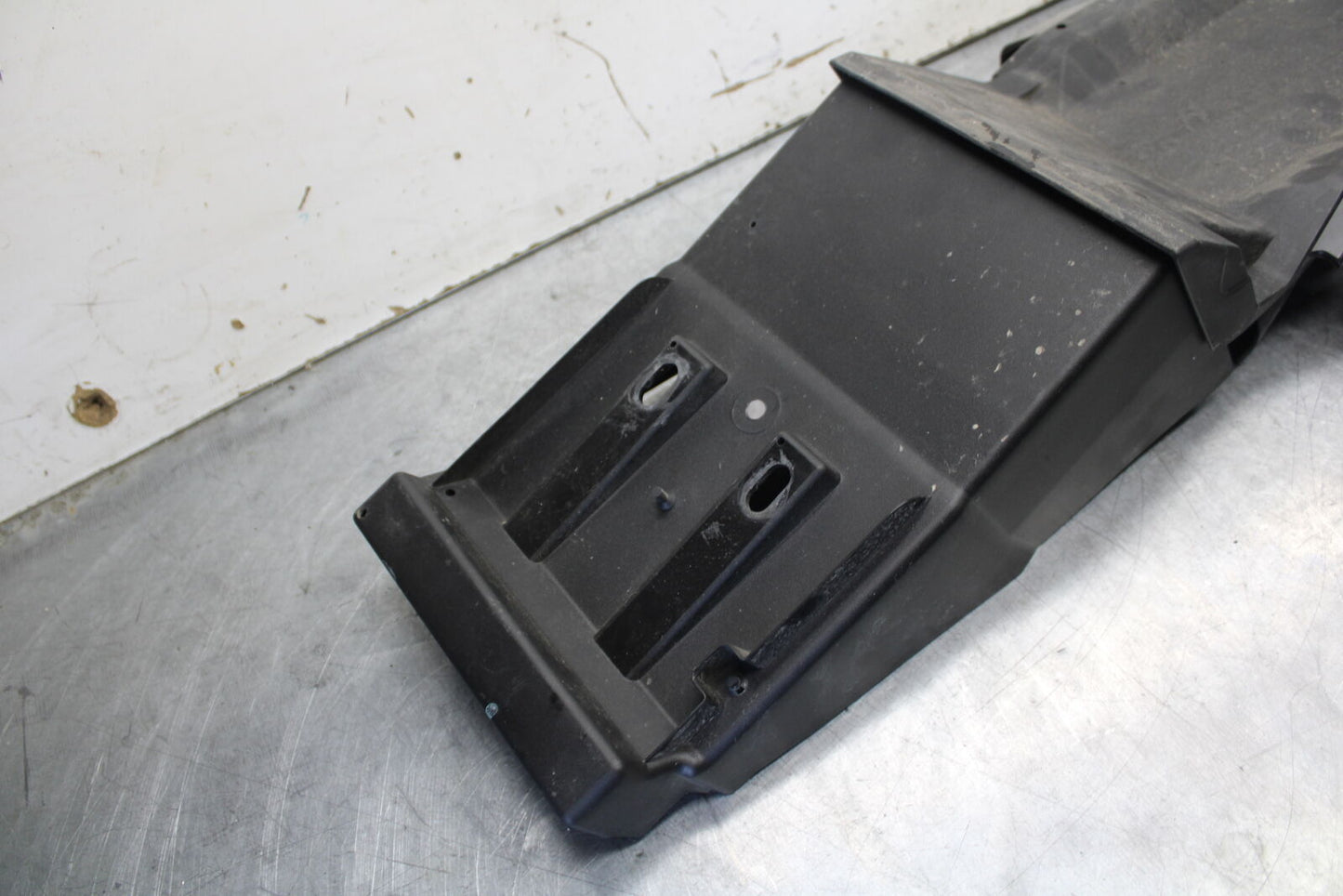 18-23 KAWASAKI NINJA 400 REAR BACK TAIL UNDERTAIL BATTERY TRAY PLASTIC BB679