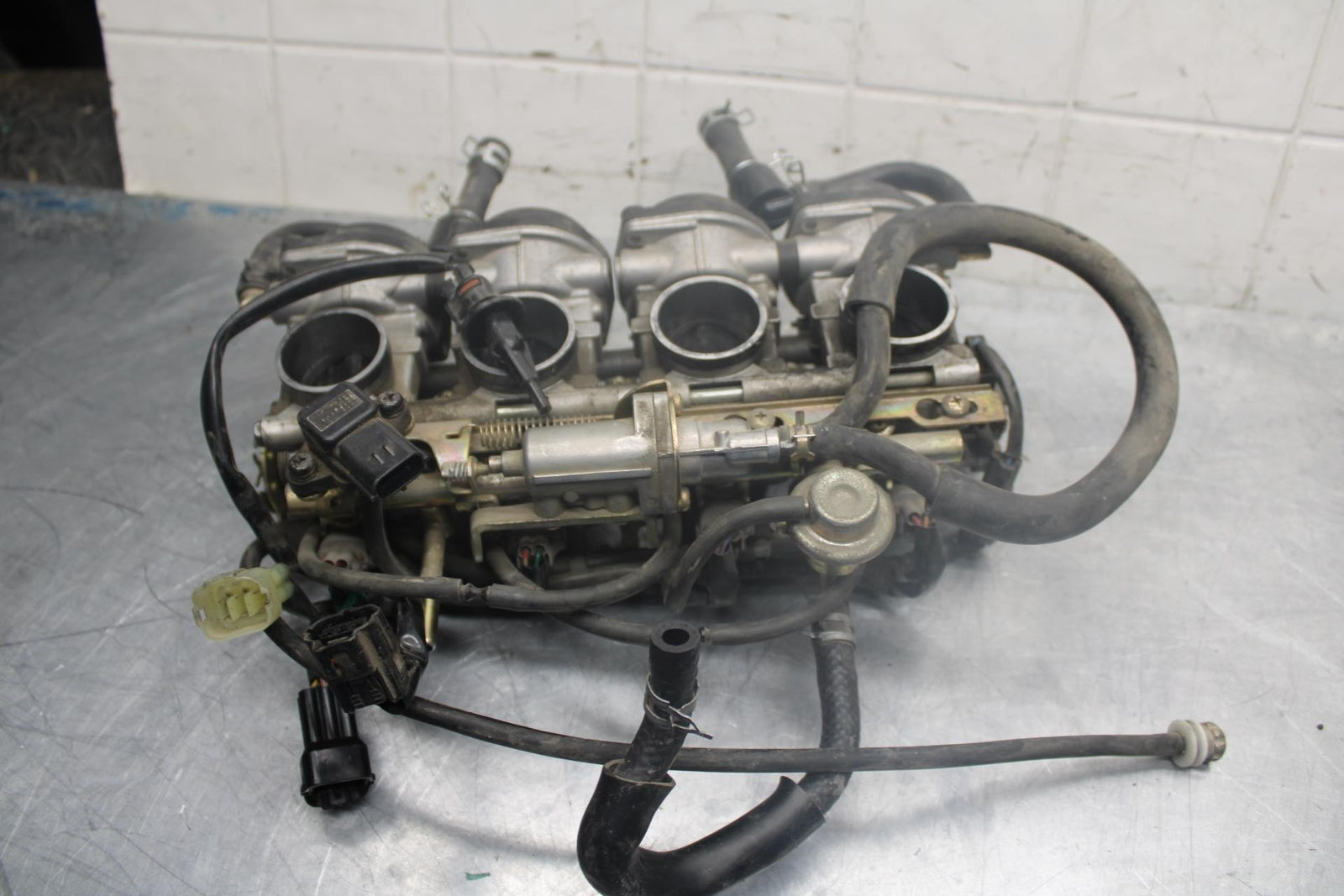 05 YAMAHA YZF R6S MAIN FUEL INJECTORS / THROTTLE BODIES BB462