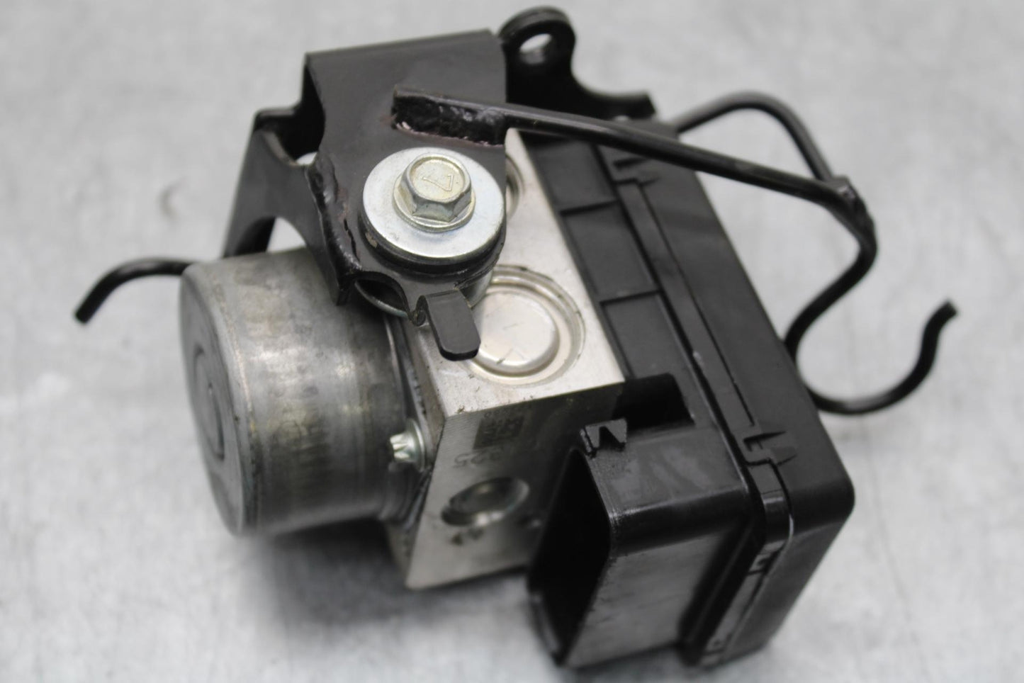 2014 Kawasaki Ninja 650 EX650E ABS PUMP UNIT MODULE BB569