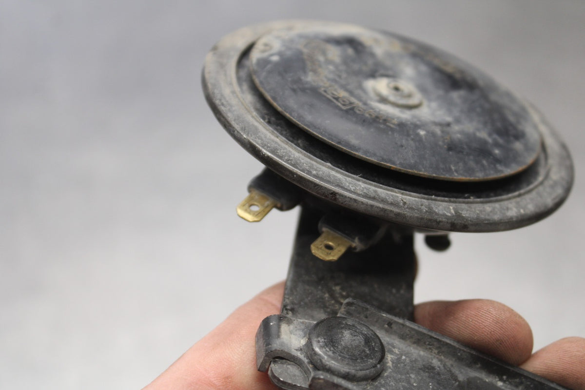 05-06 HONDA CBR600RR HORN SIGNAL BB893