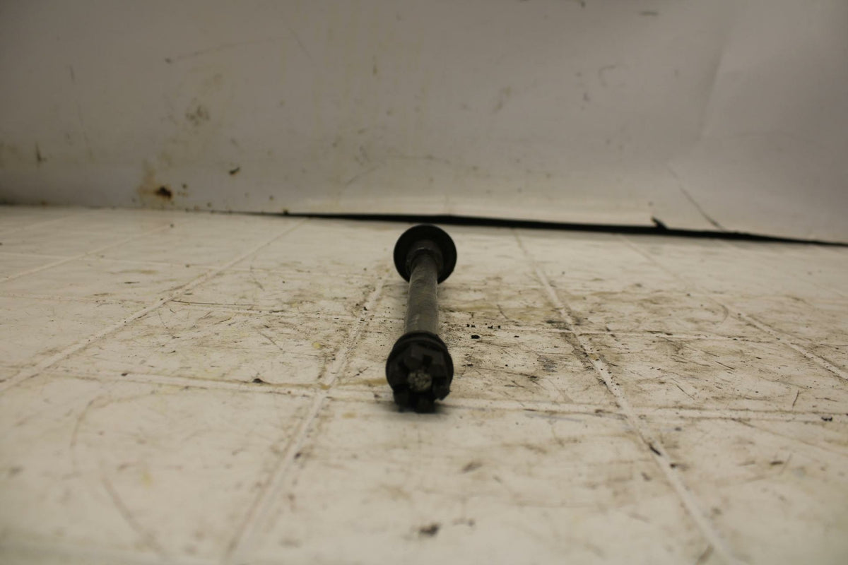 93 SUZUKI KATANA 600 GSX600F FRONT WHEEL RIM AXLE PIVOT BOLT BB400