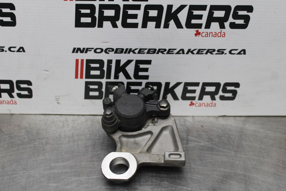 08-16 YAMAHA YZF R6 REAR BACK BRAKE CALIPER W MOUNT BRACKET BB856