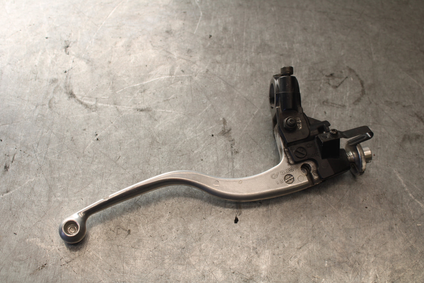 07-08 TRIUMPH DAYTONA 675 CLUTCH PERCH MOUNT WITH LEVER BB685