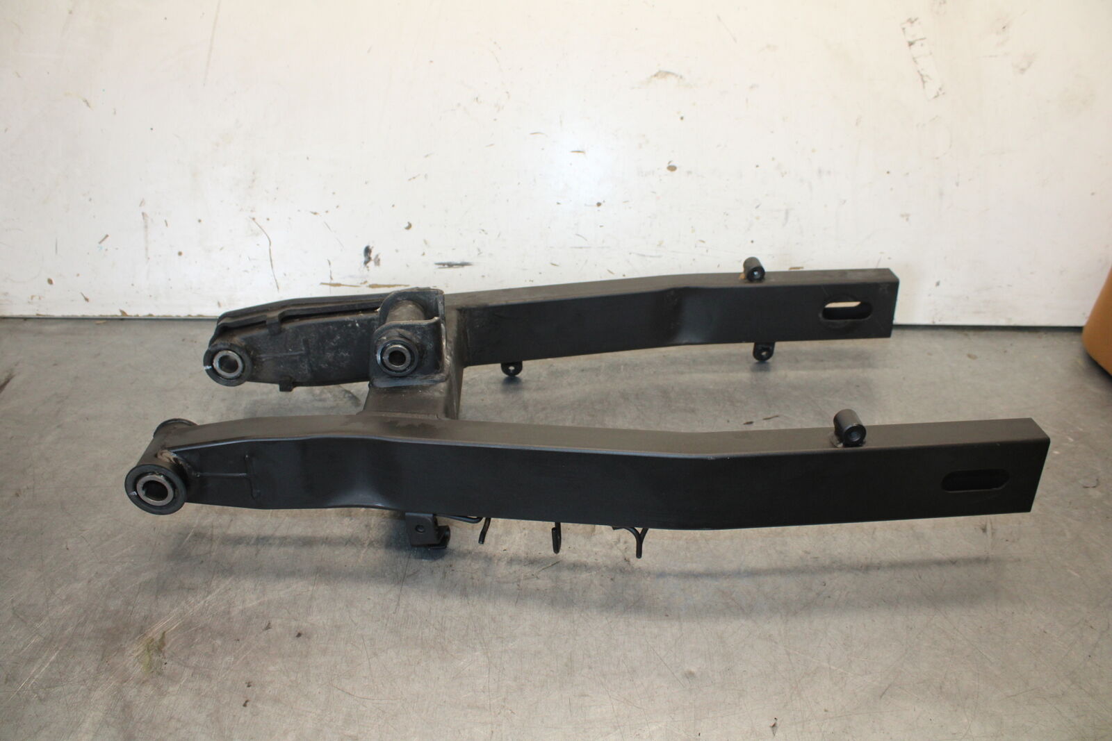 18-23 KAWASAKI NINJA 400 REAR SWINGARM BACK SUSPENSION SWING ARM BB660