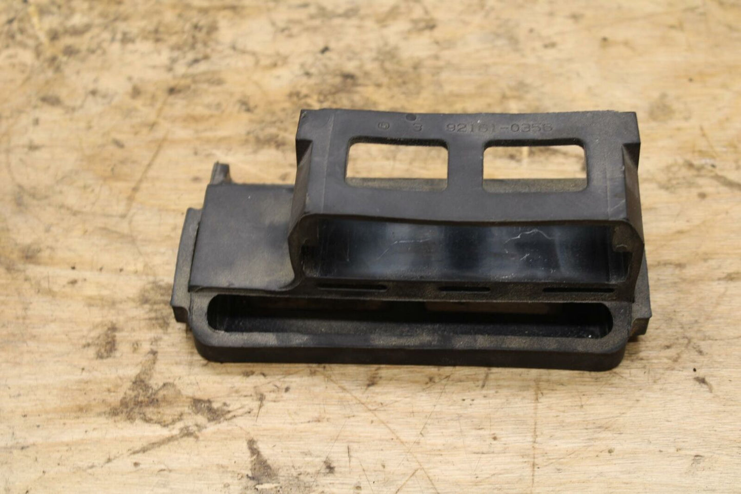 18-22 KAWASAKI NINJA 400 EX400 ABS ECU COMPUTER UNIT HOLDER RUBBER BB334
