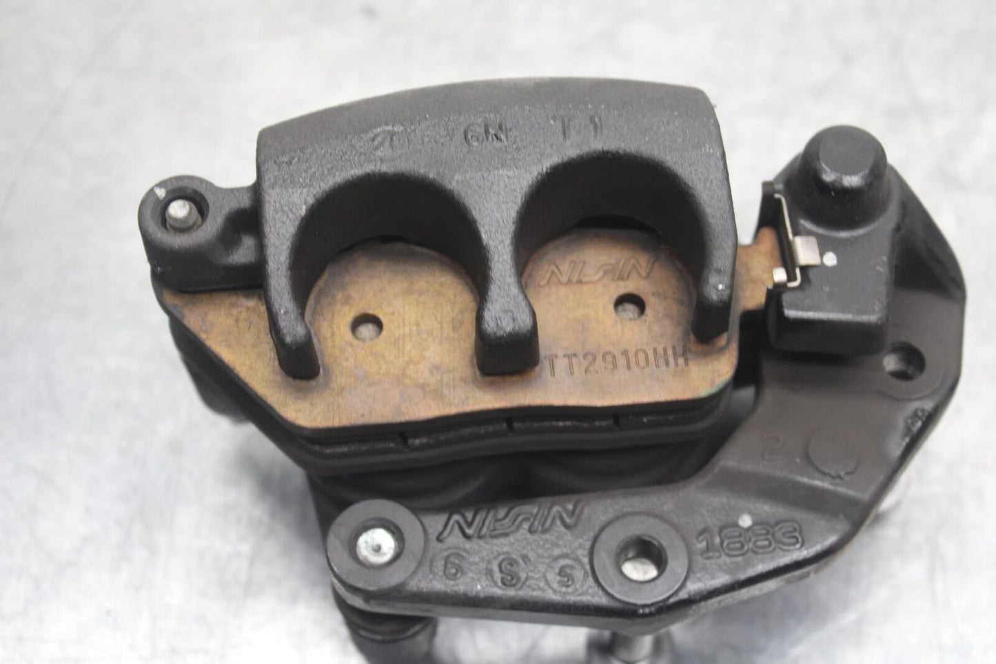 12-17 KAWASAKI ER-6N Z650 RIGHT LEFT FRONT BRAKE CALIPER SET PAIR  BB607