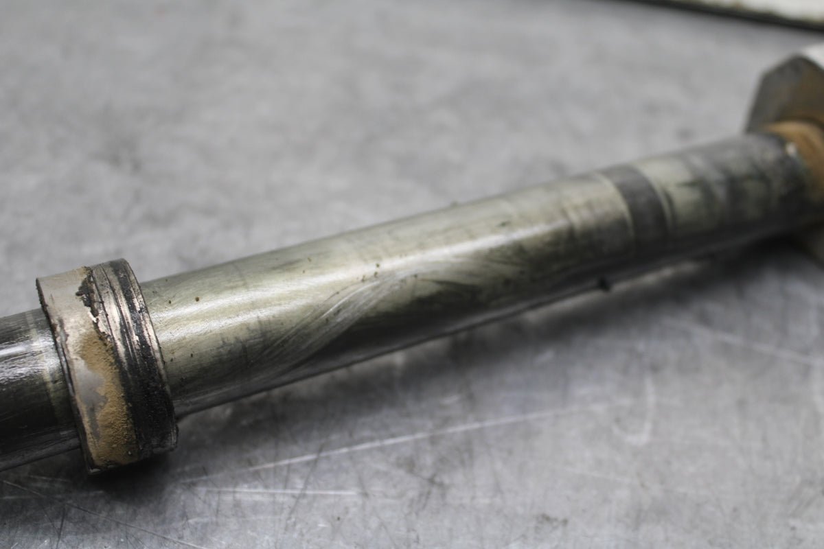 08-10 SUZUKI GSXR 600 REAR AXLE BACK WHEEL RIM PIVOT BOLT AXEL  BB721
