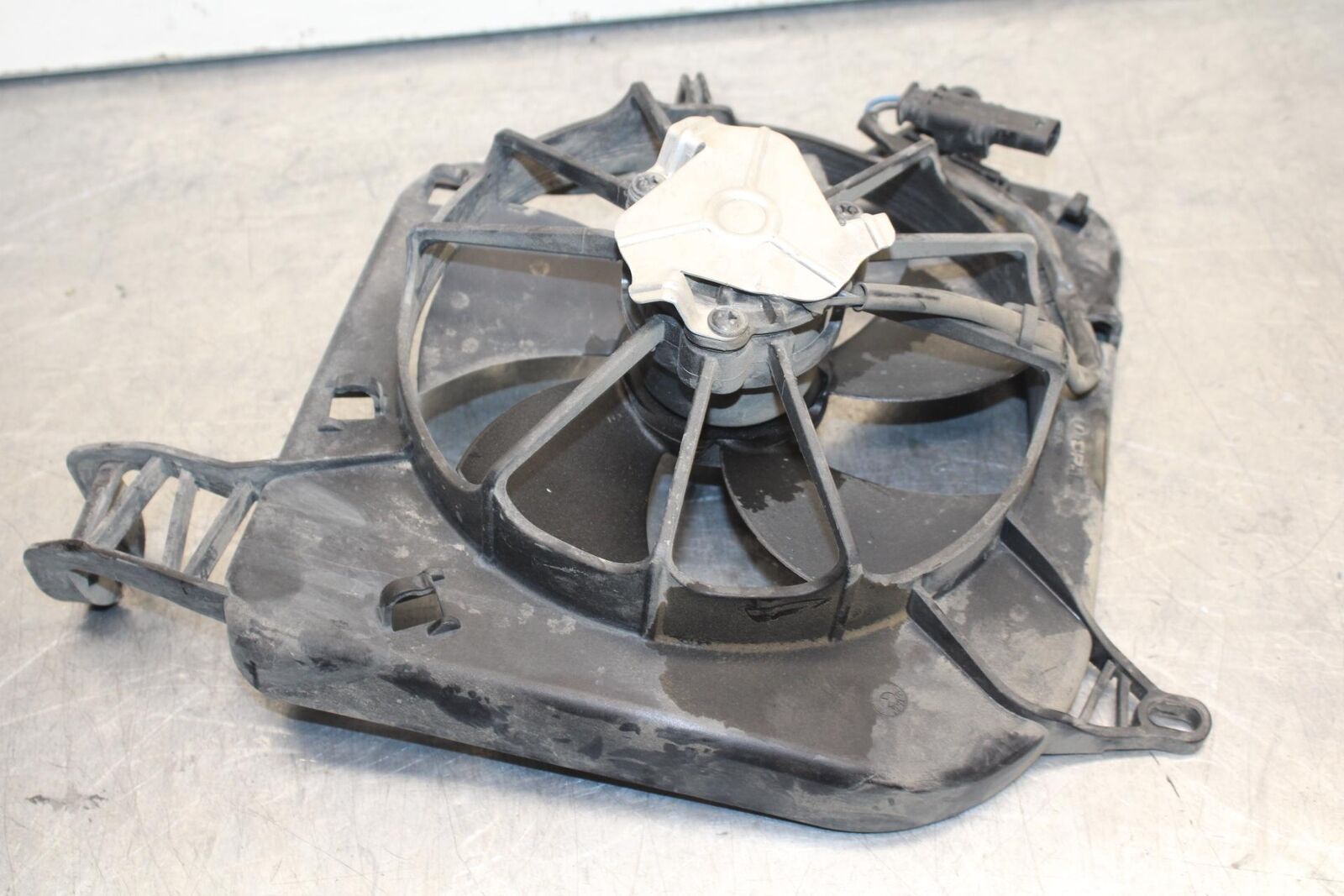  BB6042016 BMW S1000R ABS ENGINE RADIATOR COOLING FAN BB604
