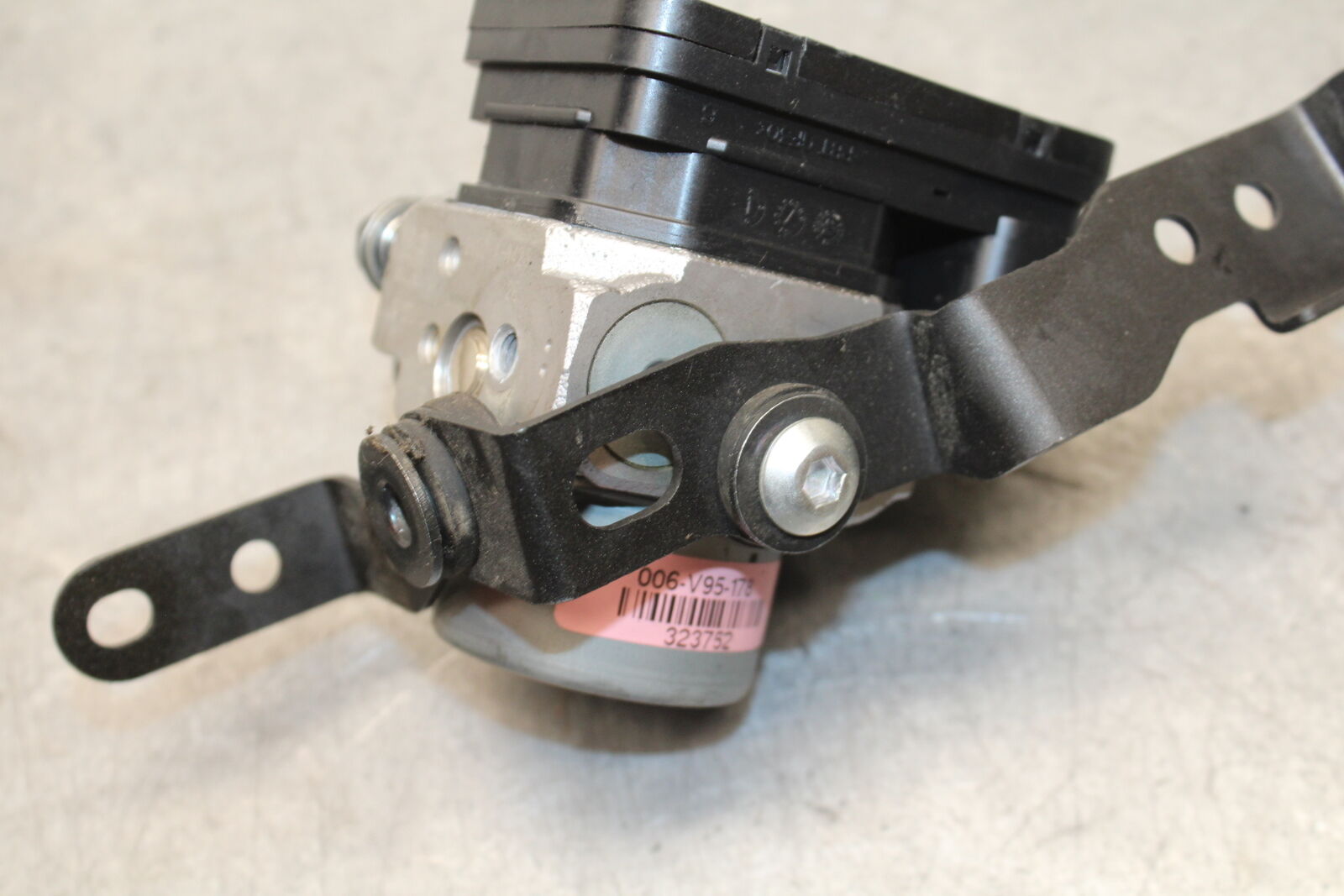 18-23 KAWASAKI NINJA 400 ABS PUMP UNIT MODULE BB660