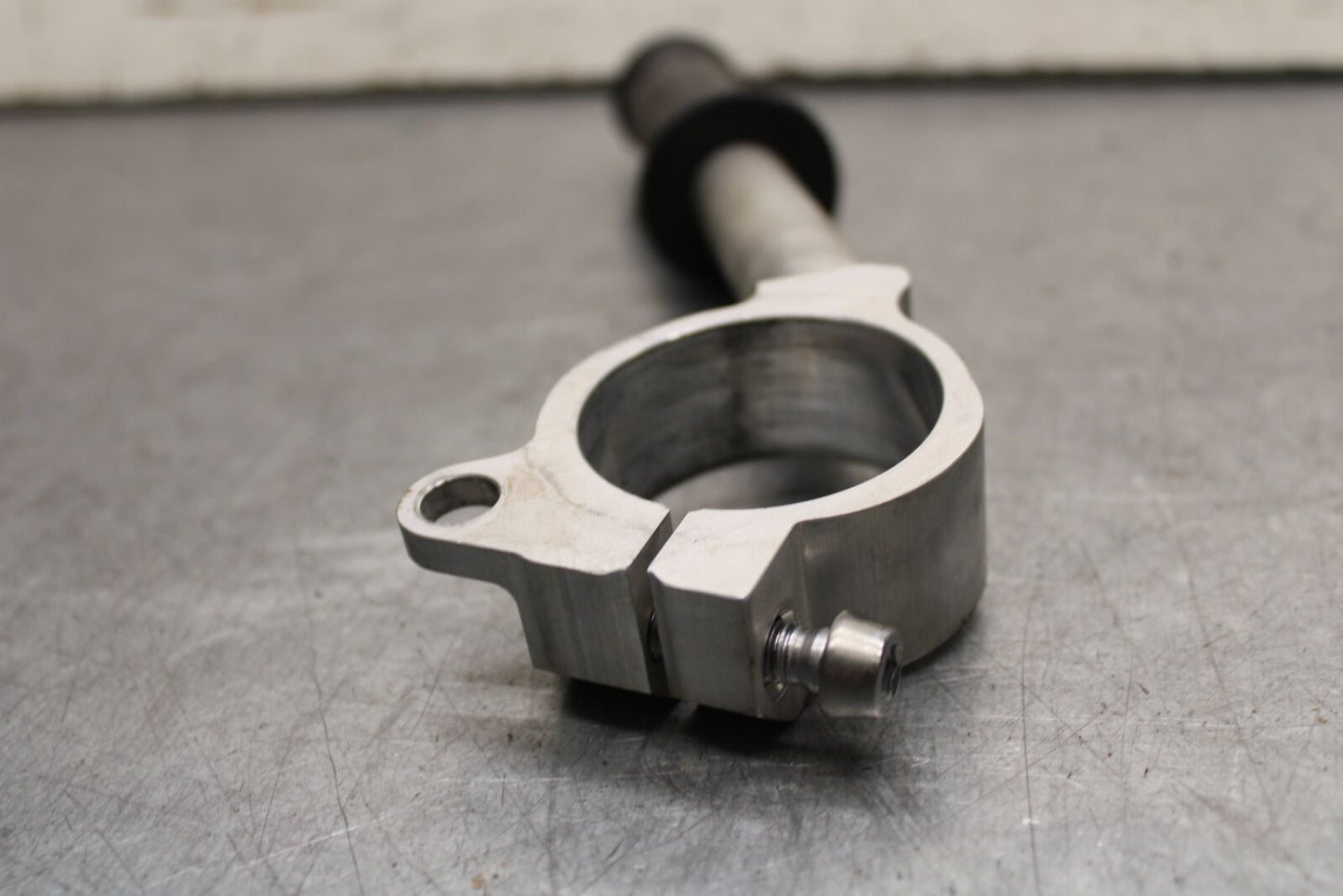 16 KAWASAKI NINJA ZX10R LEFT CLIP ON HANDLEBAR 46003-0657 BB650