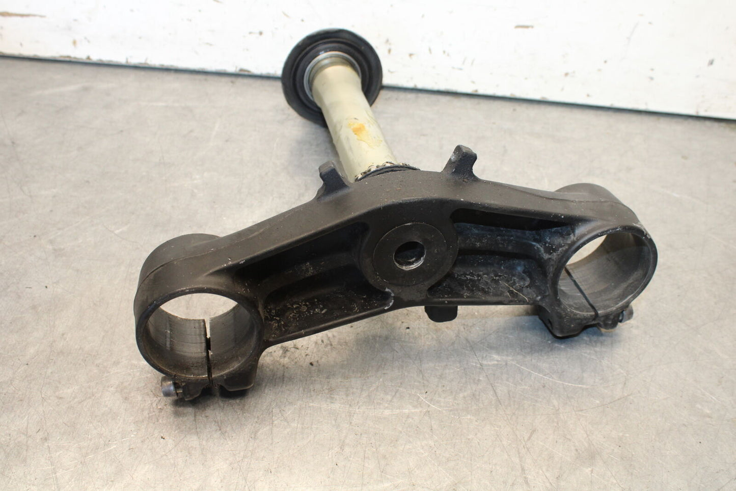 09-12 KAWASAKI NINJA ZX6R ZX600R FRONT FORKS CLAMP LOWER TRIPLE TREE STEM BB656