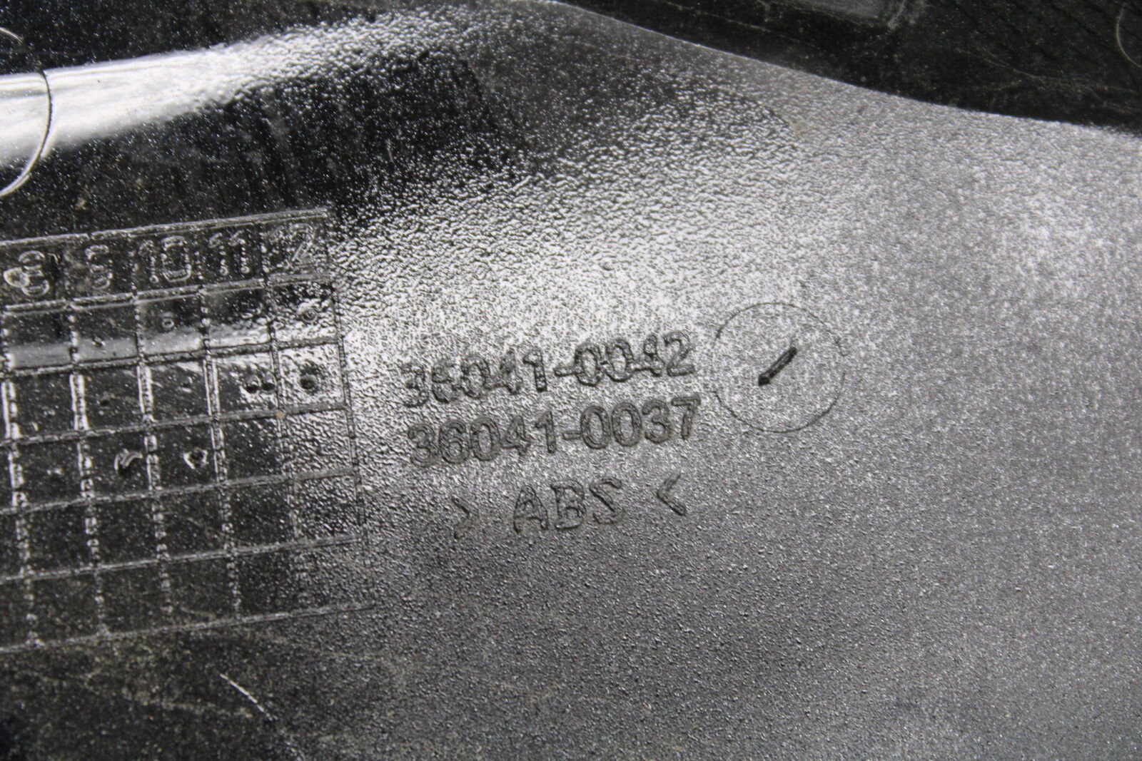 19-22 KAWASAKI Z400 LEFT REAR BACK TAIL FAIRING COWL SHROUD BB738