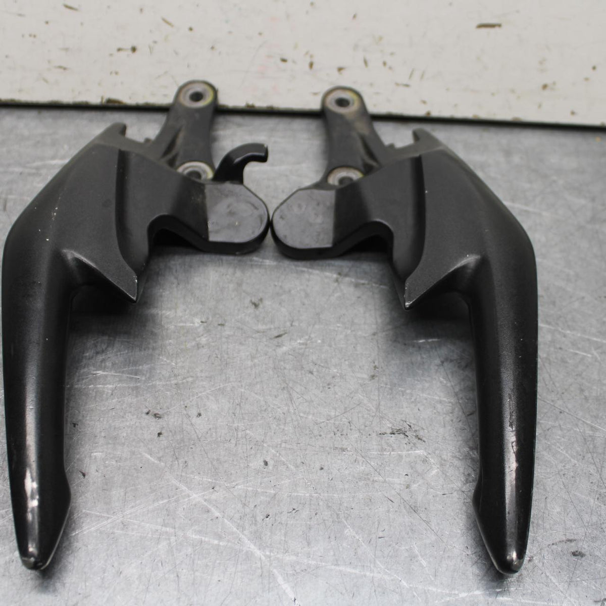 15-18 HONDA CB300FA PASSENGER REAR SEAT GRAB BAR HANDLE SET BB646