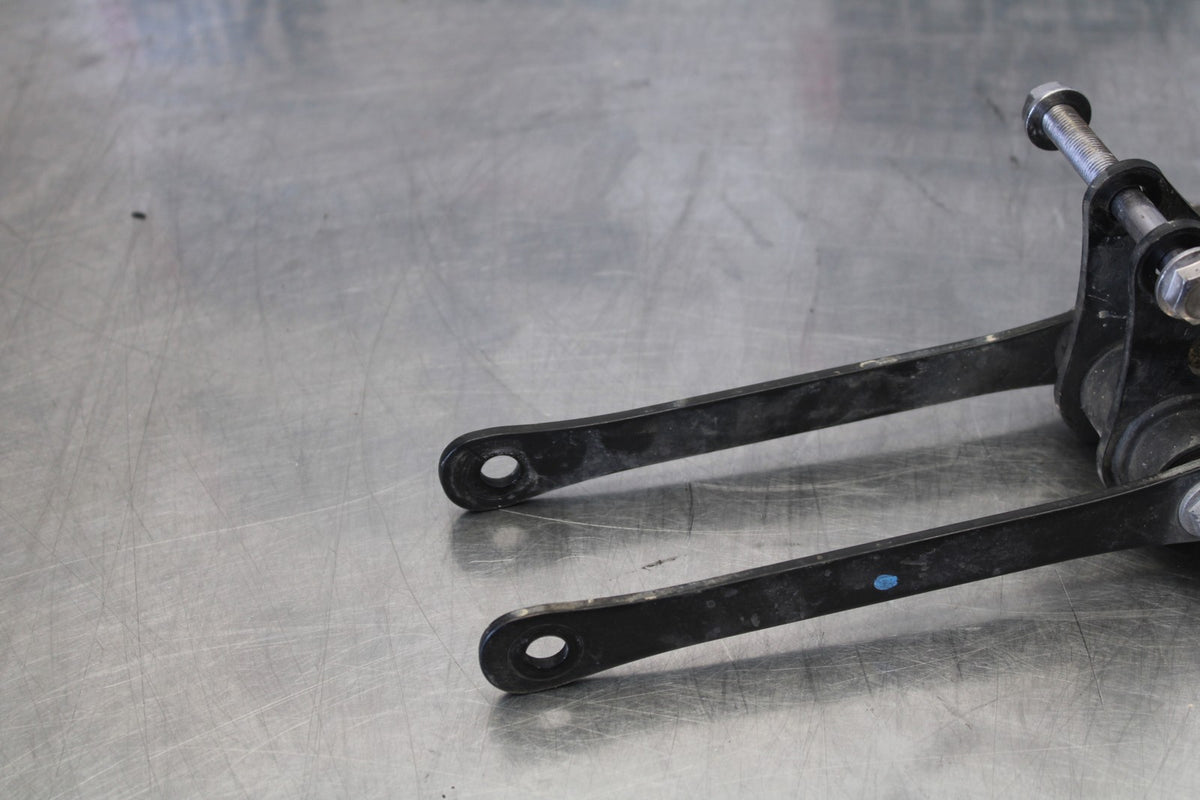 20 TRIUMPH STREET TRIPLE 765 REAR DOGBONE SHOCK LINKAGE LINK BB864