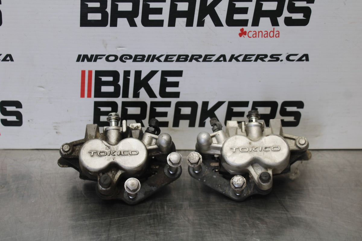 03 KAWASAKI VULCAN 1600 RIGHT LEFT FRONT BRAKE CALIPER SET PAIR CALIPERS BB865