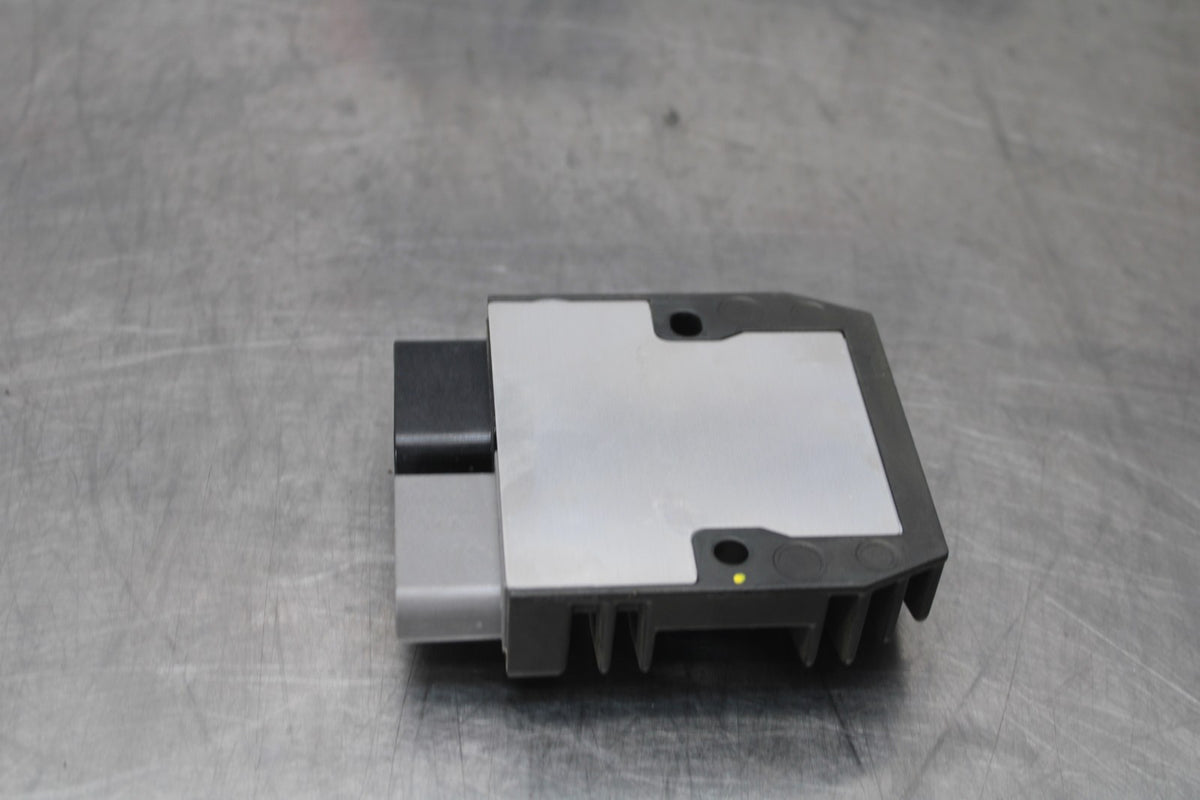20-23 BMW F900R RECTIFIER VOLTAGE REGULATOR BB923