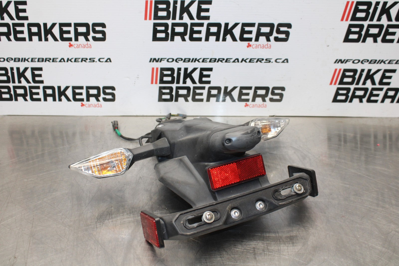 18-23 KAWASAKI NINJA 400 EX400 ABS REAR BACK FENDER MUD GUARD BB177