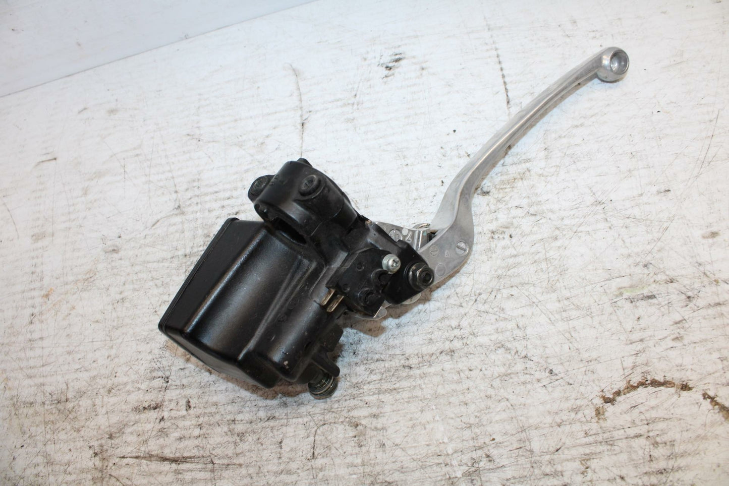 07-09 KAWASAKI VERSYS 650 FRONT BRAKE MASTER CYLINDER w/ LEVER BB302