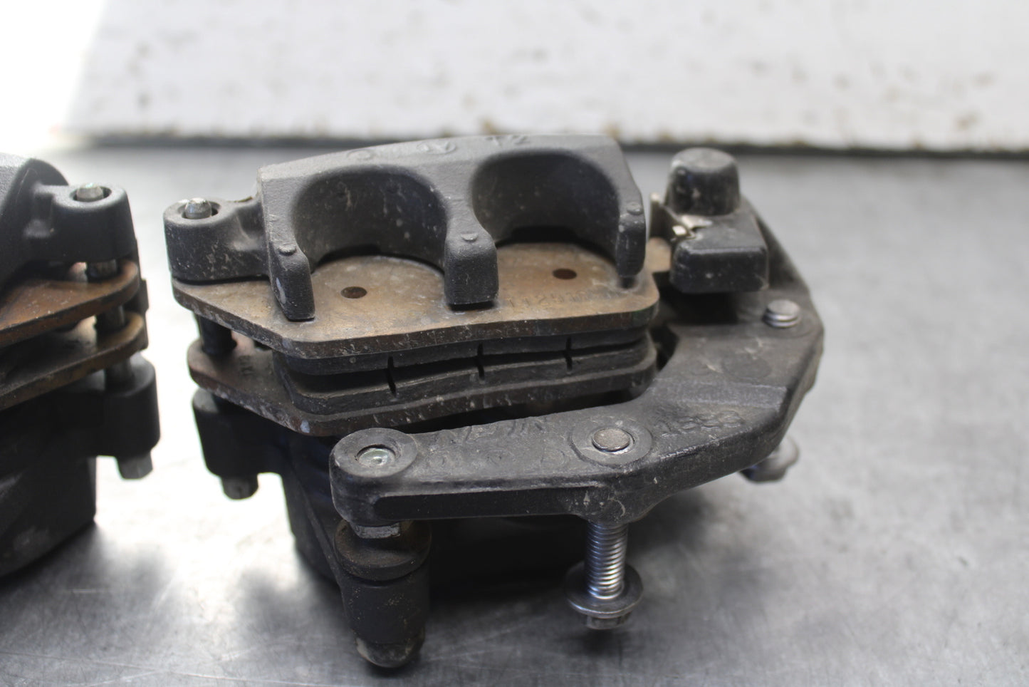 18-24 KAWASAKI NINJA 650 RIGHT LEFT FRONT BRAKE CALIPER SET PAIR CALIPERS BB725