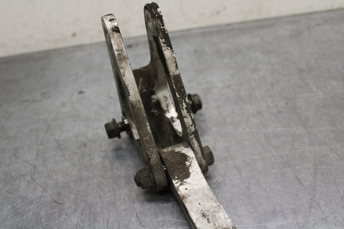 00-01 YAMAHA YZF R1 REAR DOGBONE SHOCK LINKAGE LINK BB755