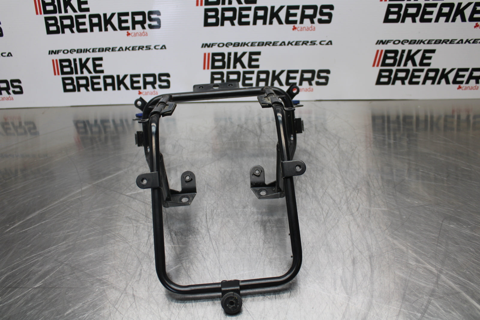 09 YAMAHA ROYAL STAR XVZ1300TF VENTURE UPPER FAIRING GAUGES STAY BRACKET  BB151