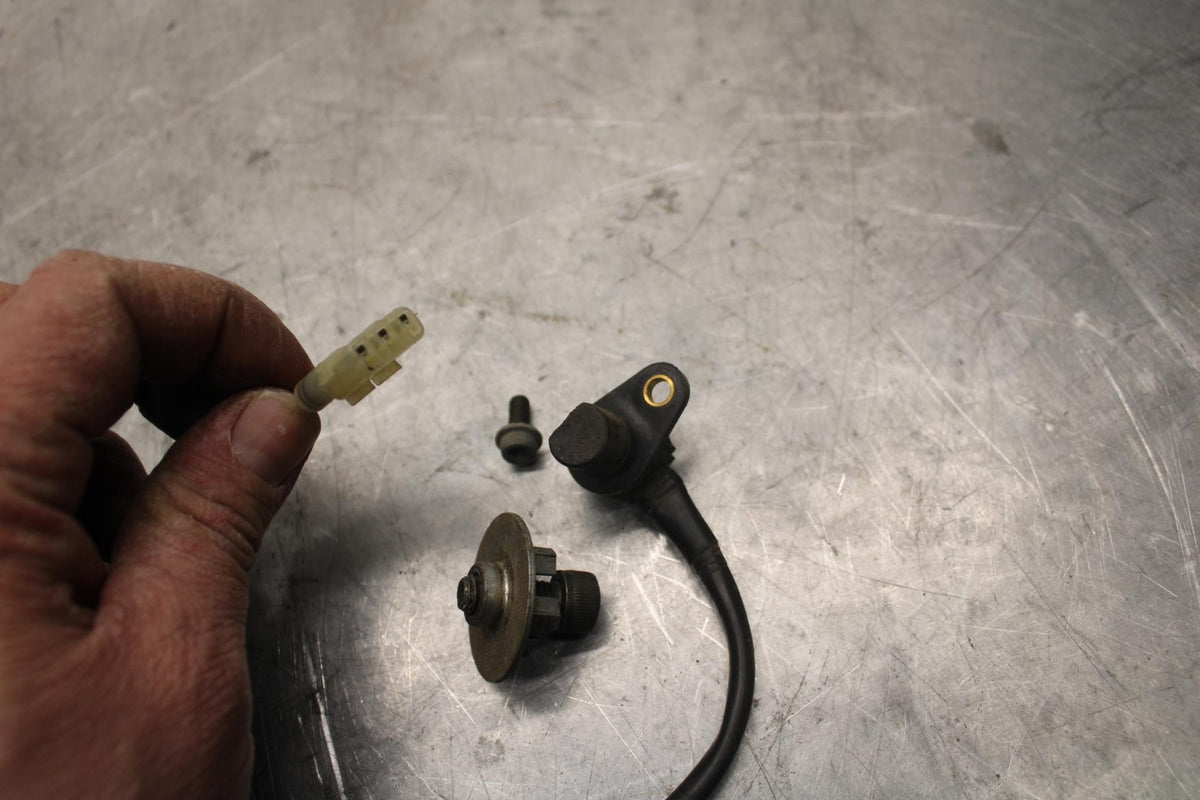 1997 Suzuki GSXR750 SPEED SPEEDOMETER SENSOR BB39
