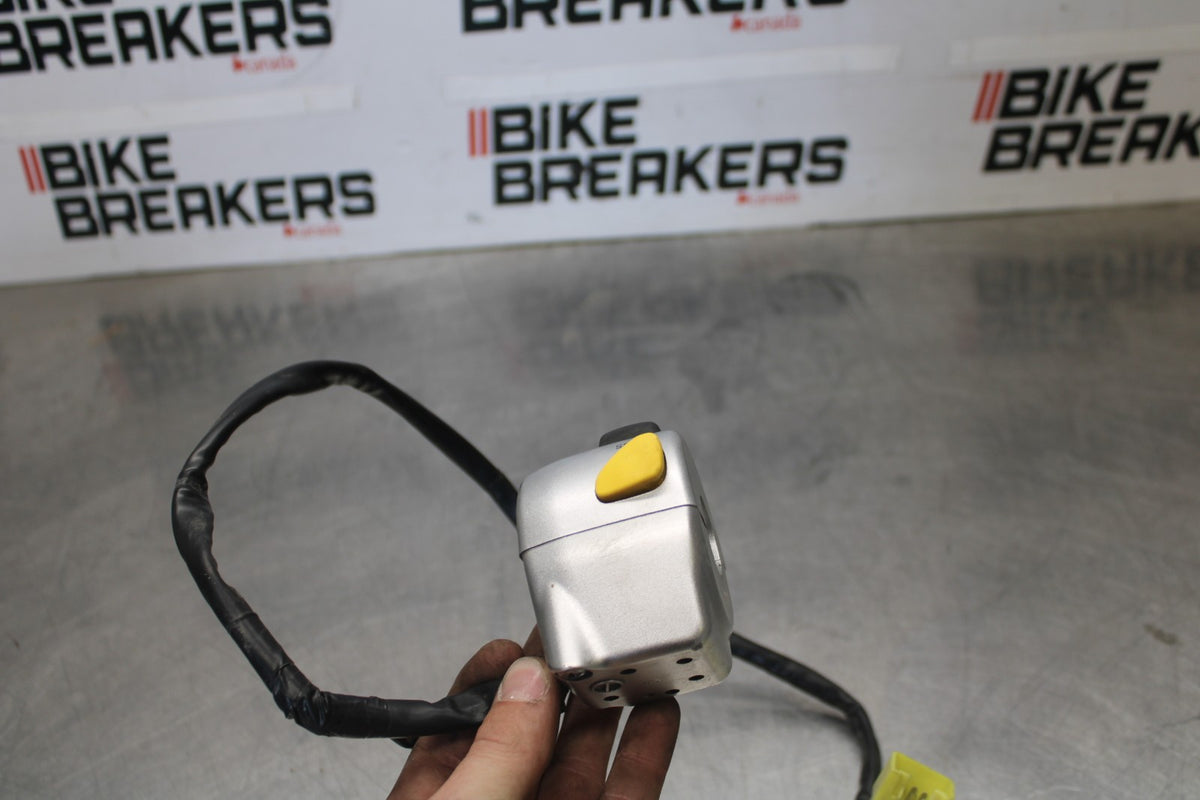 07 SUZUKI BOULEVARD M50 LEFT CLIP ON HANDLE HORN SIGNALS SWITCH SWITCHES BB897