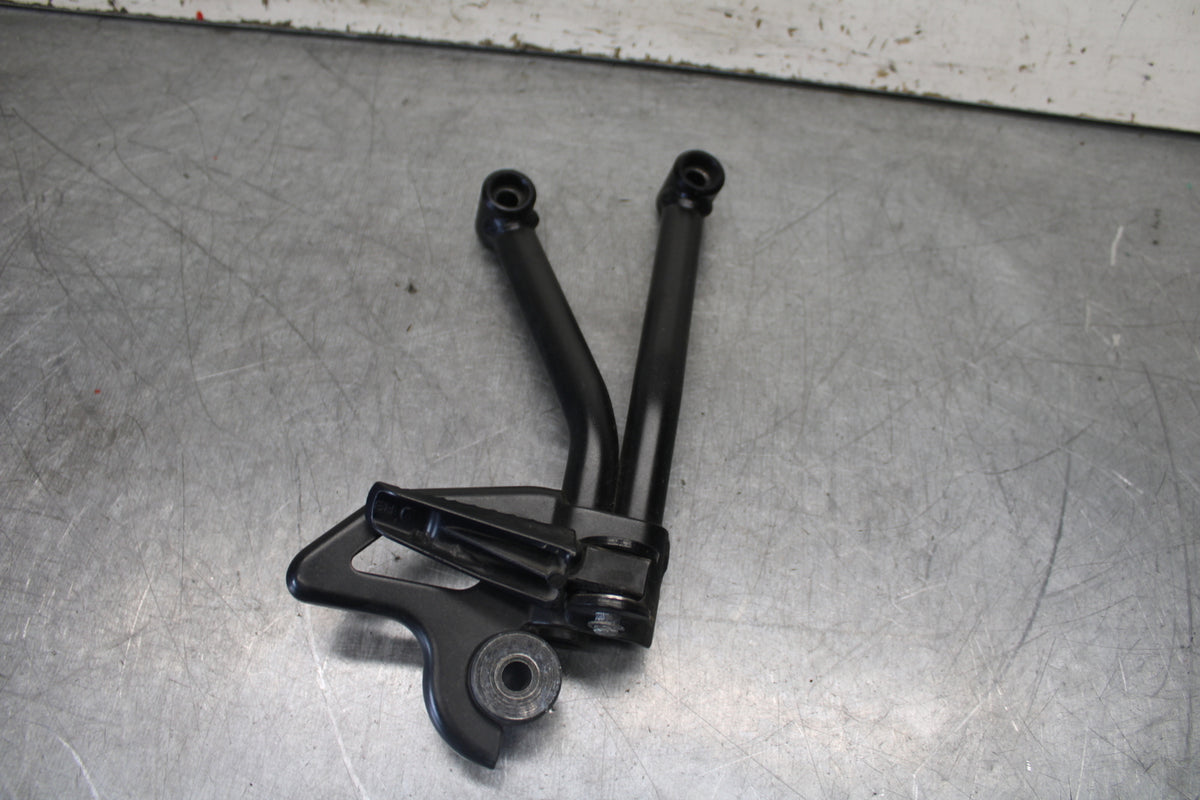 17-24 SUZUKI SV650 RIGHT REAR BACK PASSENGER PEG BB706