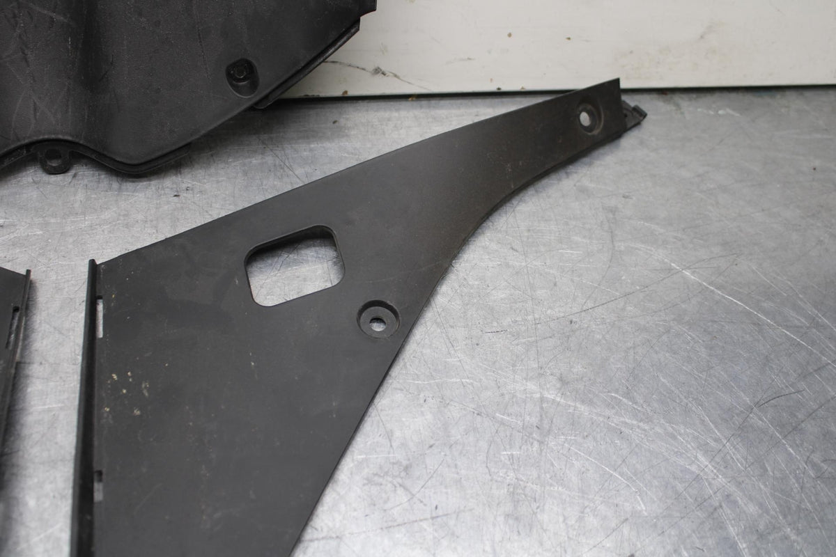15-19 APRILIA RSV4 RF RIGHT LEFT INNER FAIRINGS COWLS PANELS TRIMS BB611
