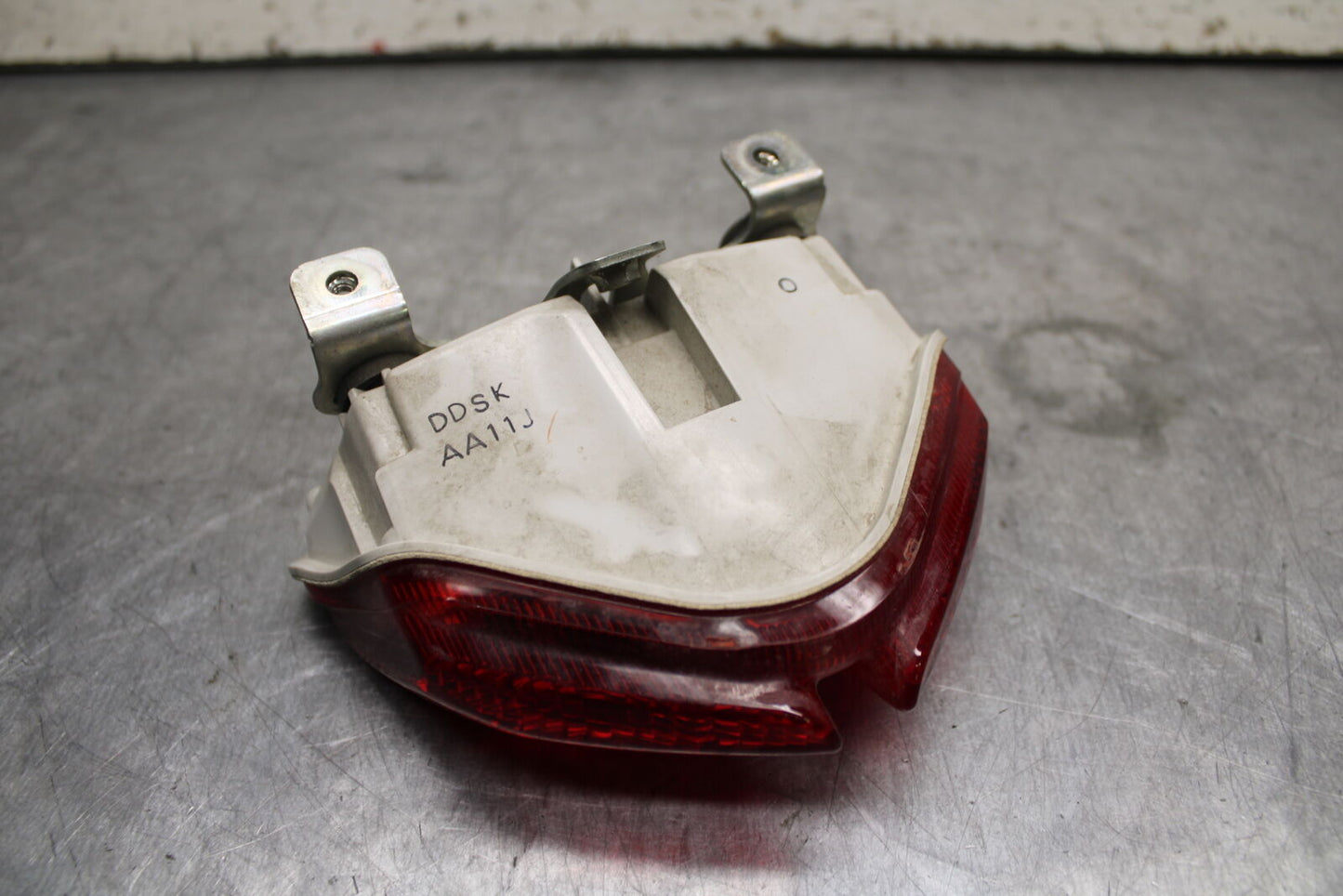 11-24 SUZUKI GSXR750 REAR TAIL TAILLIGHT BACK BRAKE LIGHT 35710-14J30 BB714