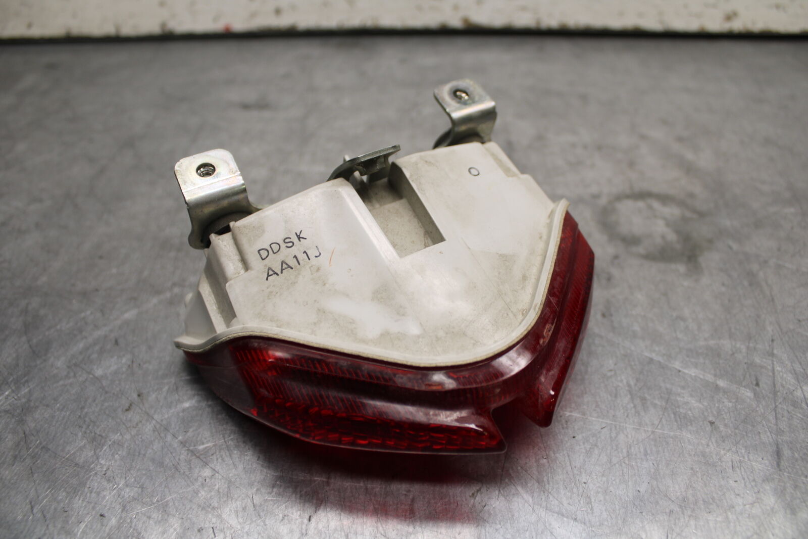 11-24 SUZUKI GSXR750 REAR TAIL TAILLIGHT BACK BRAKE LIGHT 35710-14J30 BB714