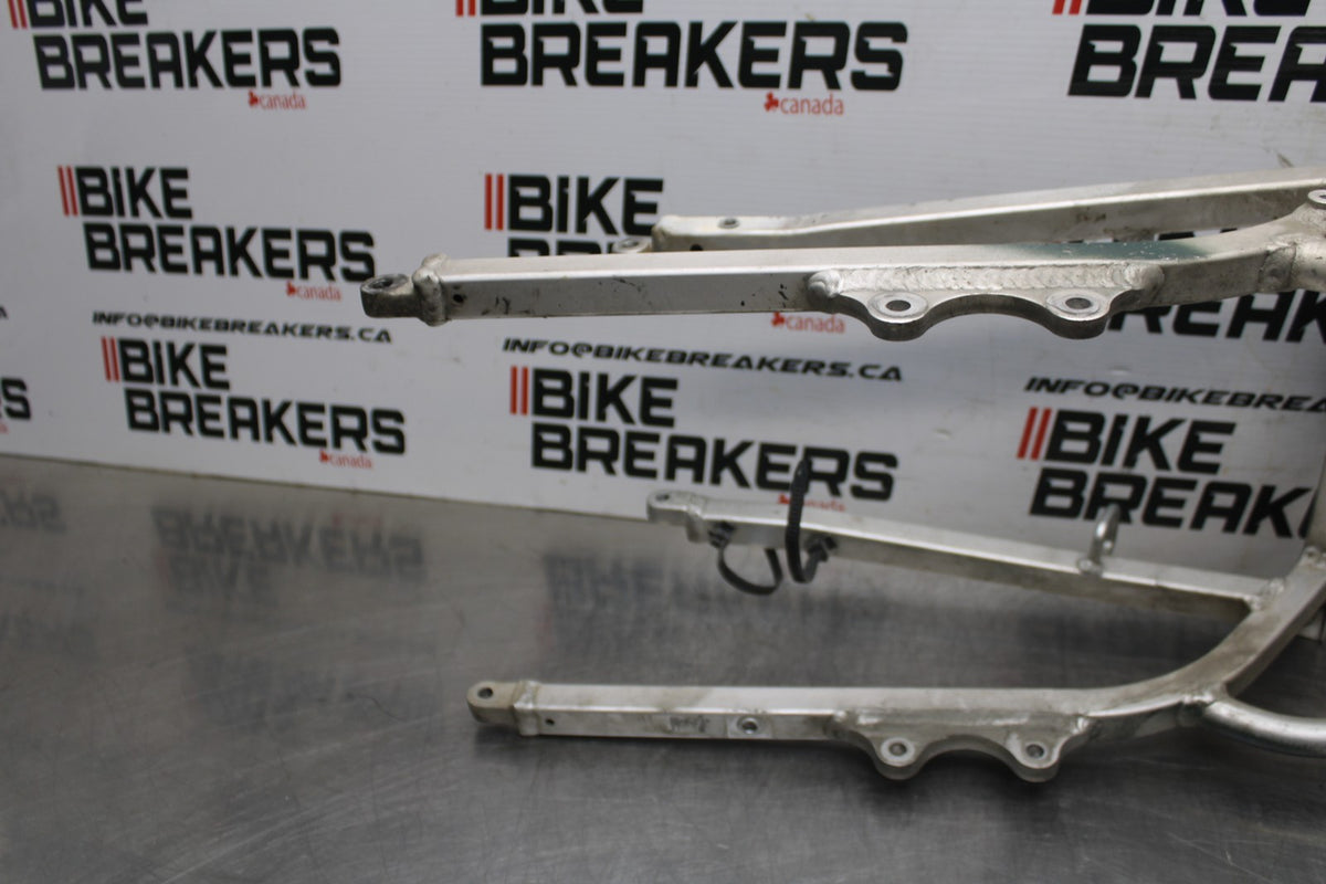 01-03 SUZUKI GSXR600 REAR SUBFRAME BACK SUB FRAME BB841