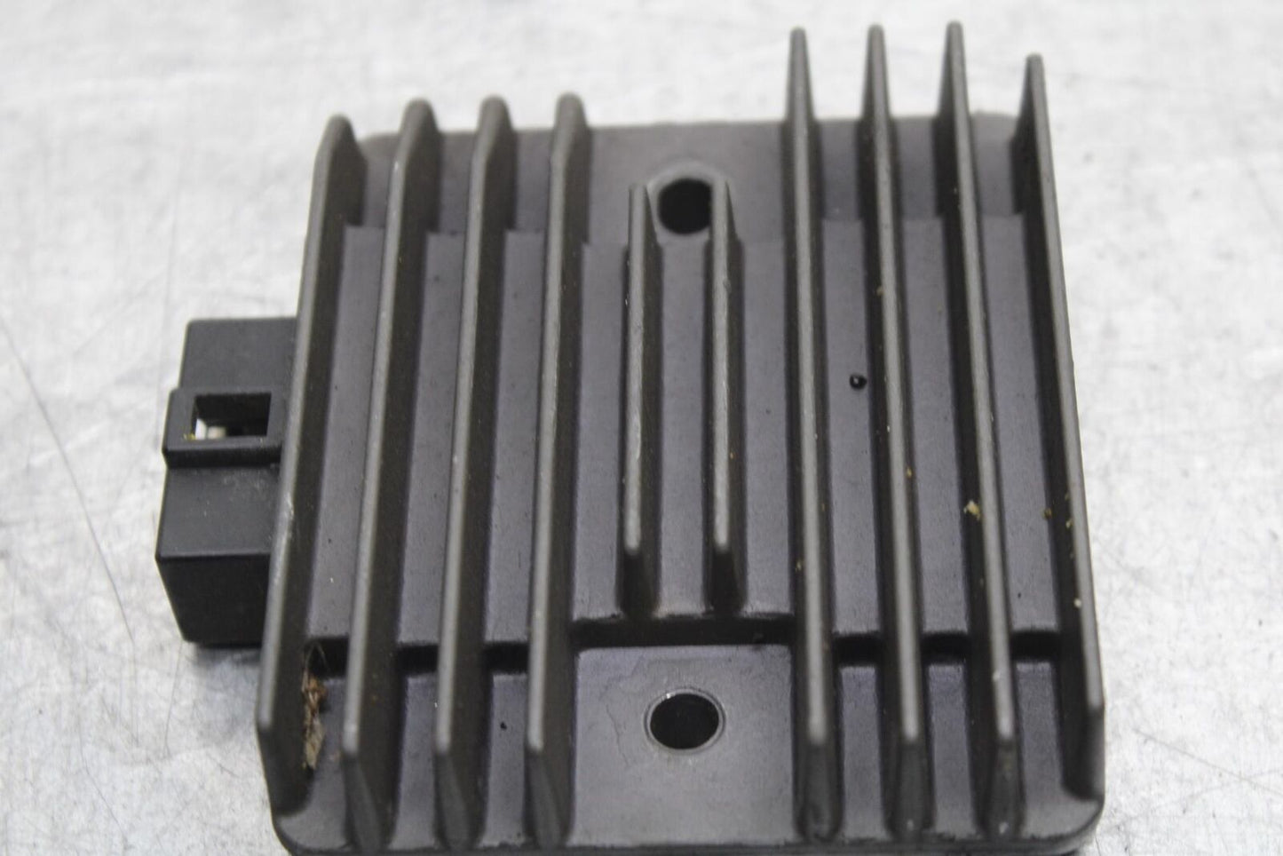 05 YAMAHA YZF R6S RECTIFIER VOLTAGE REGULATOR BB95