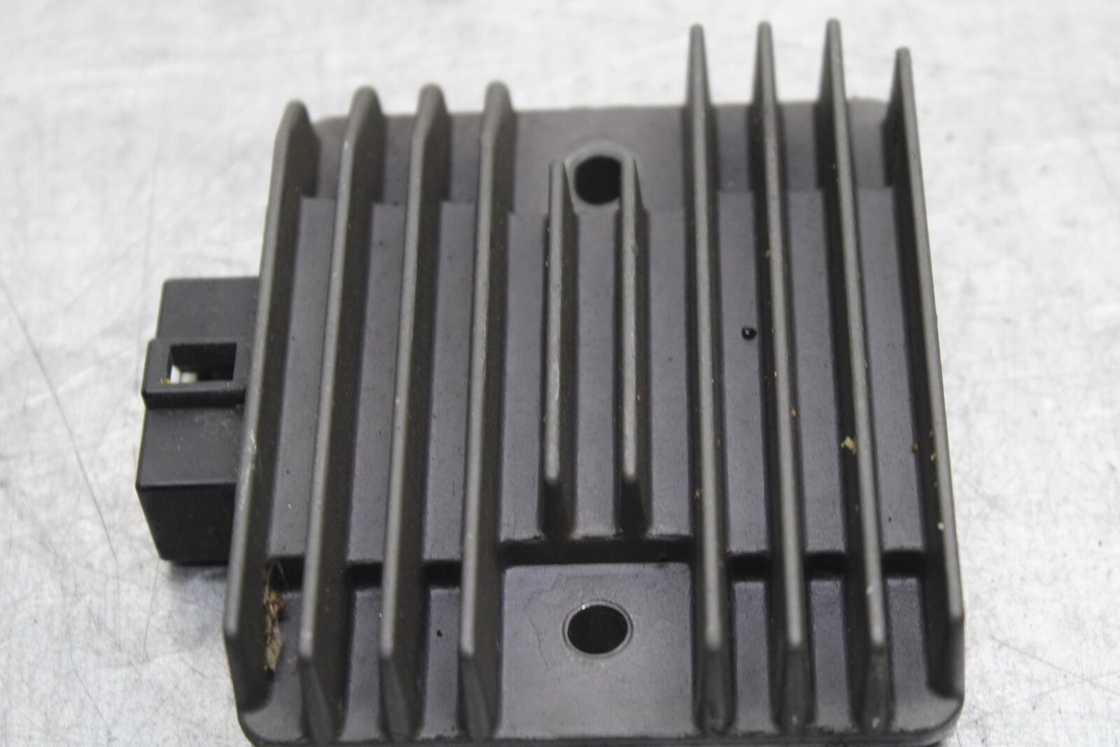 05 YAMAHA YZF R6S RECTIFIER VOLTAGE REGULATOR BB95