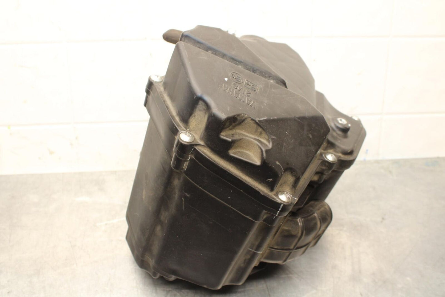 19-21 YAMAHA YZF R3 AIRBOX AIR INTAKE FILTER BOX 1WD-E4422-00-00 BB588