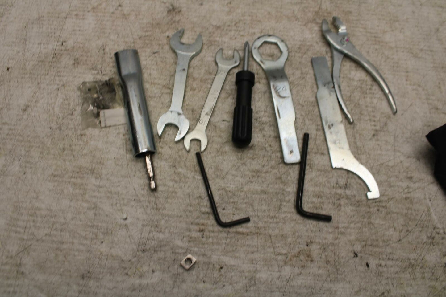 12-13 KAWASAKI EX300 NINJA STOCK TOOLS OEM TOOL BAG KIT SET BB373