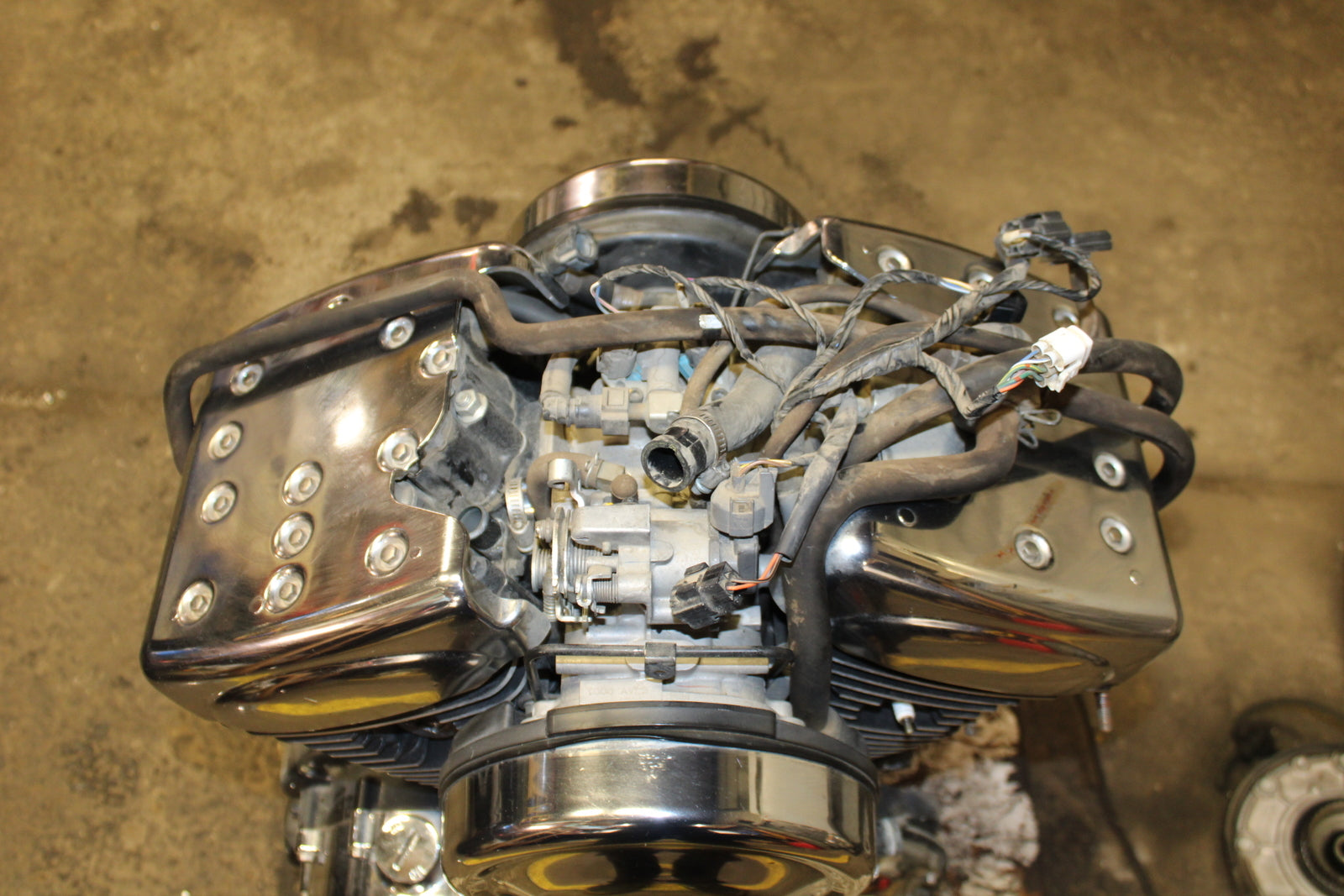 03-08 KAWASAKI VULCAN 1600 ENGINE MOTOR BB754