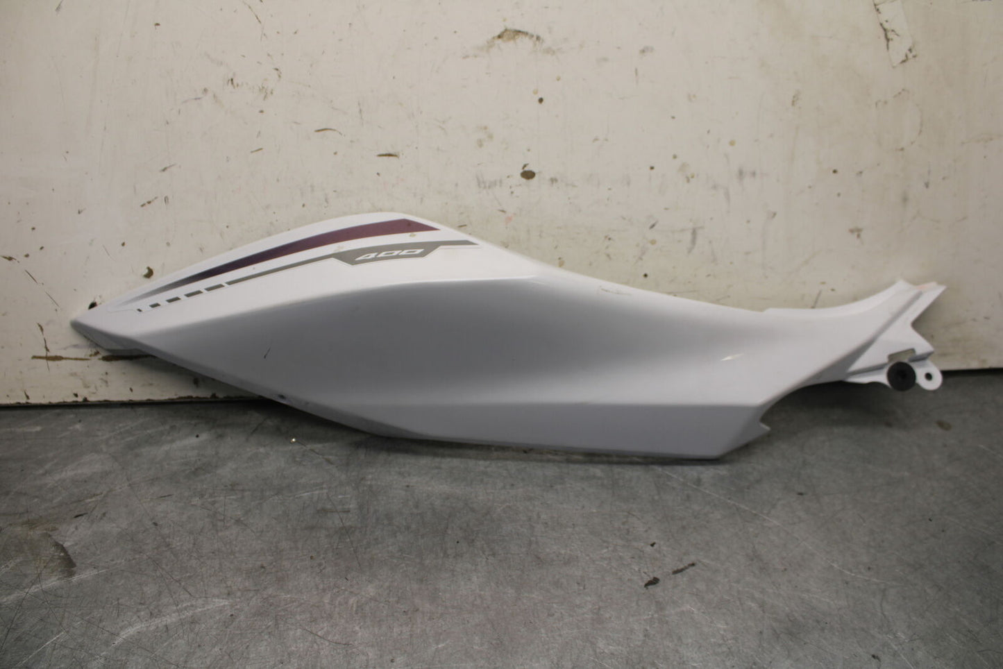 18-23 KAWASAKI NINJA 400 RIGHT REAR BACK TAIL FAIRING COWL SHROUD BB660