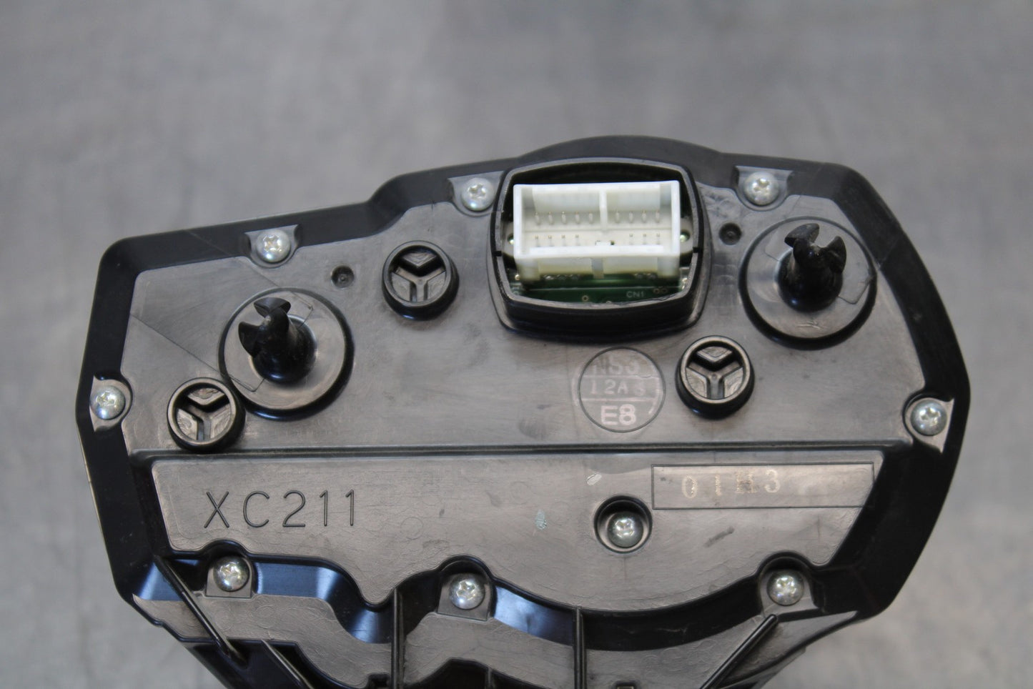 06-07 SUZUKI GSXR 600 SPEEDO TACH GAUGES CLUSTER SPEEDOMETER TACHOMETER BB170