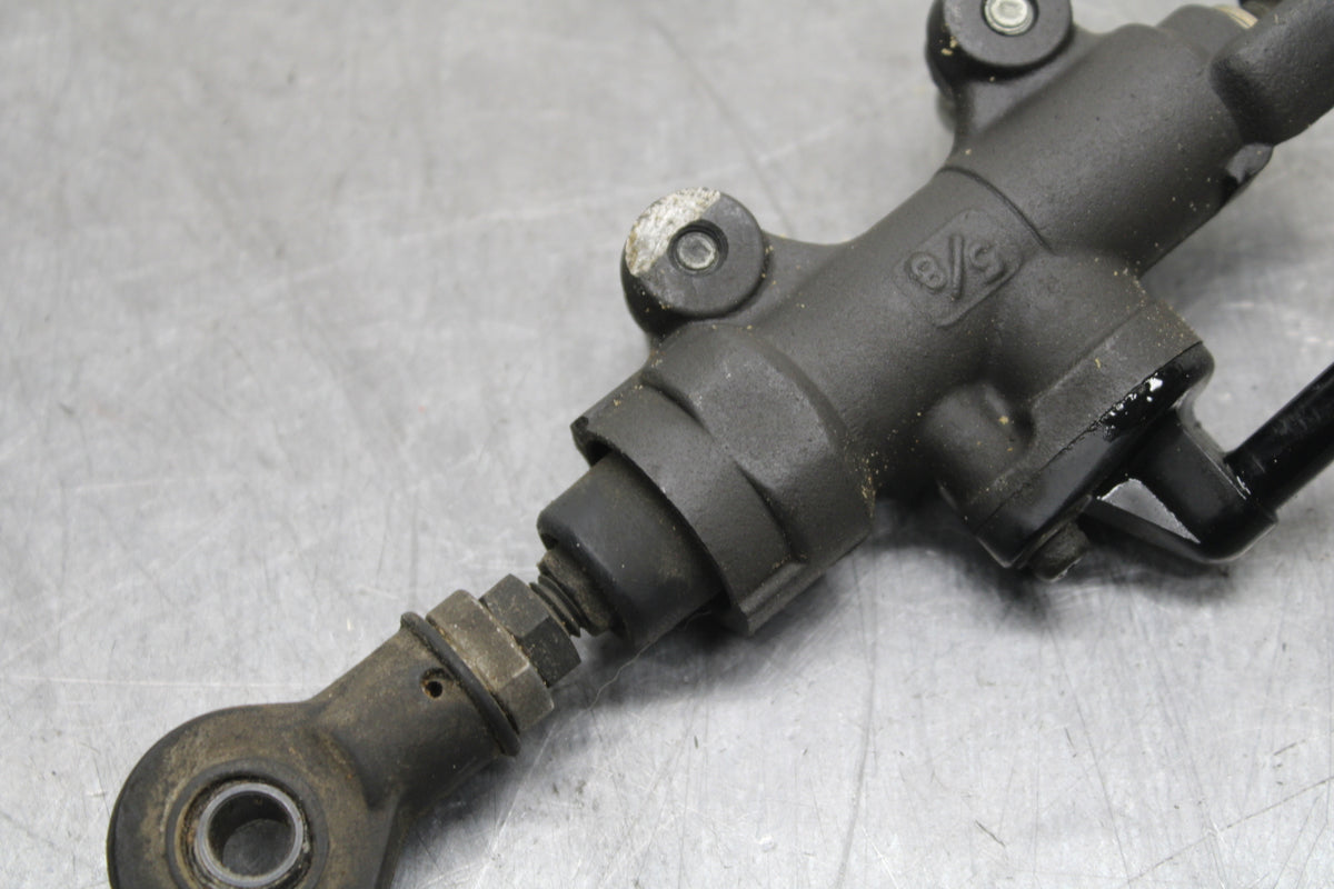 03-04 HONDA CBR600RR REAR BACK BRAKE MASTER CYLINDER BB127
