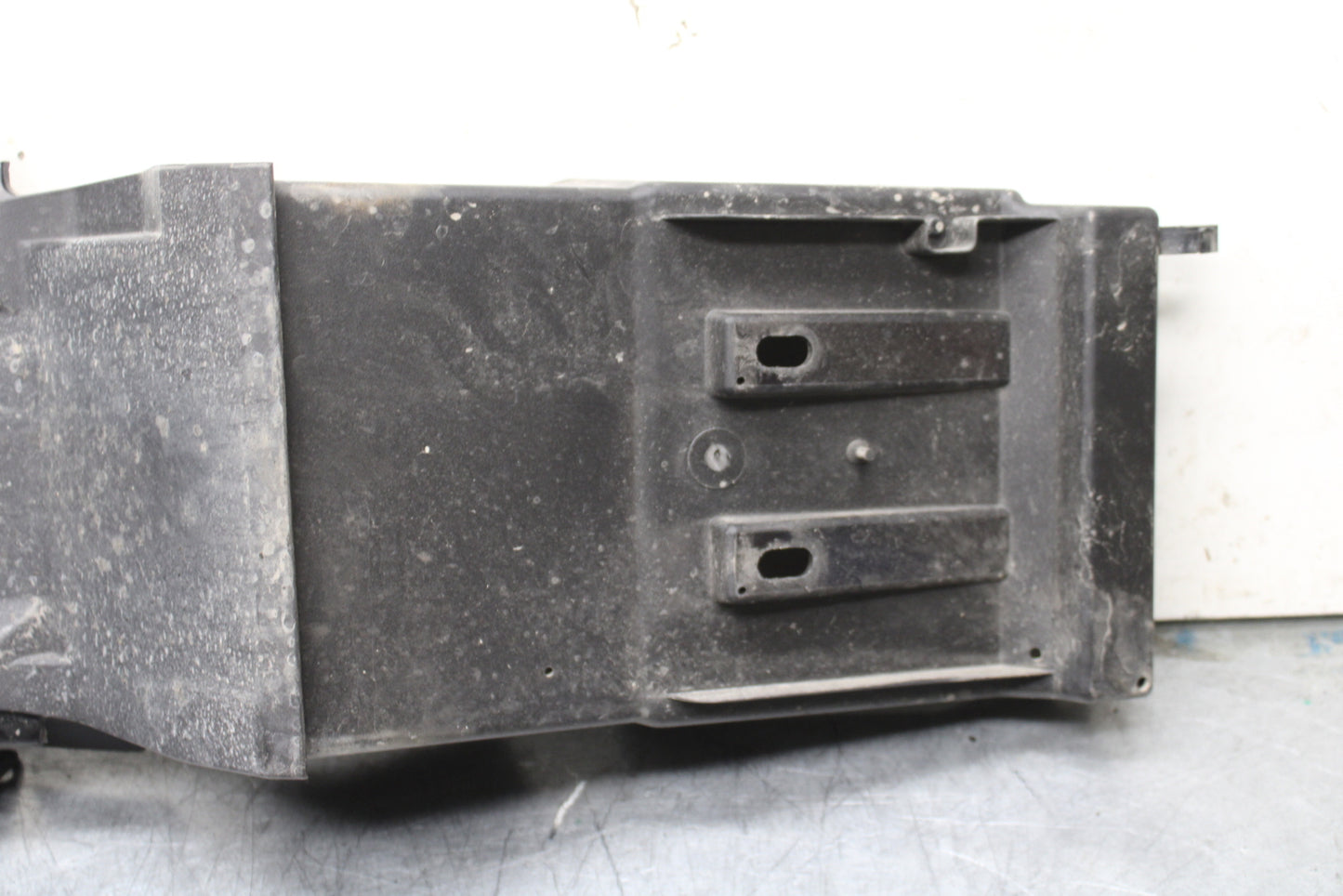 19-22 KAWASAKI Z400 REAR UNDERTAIL & BATTERY TRAY FAIRING COWL FENDER BB708