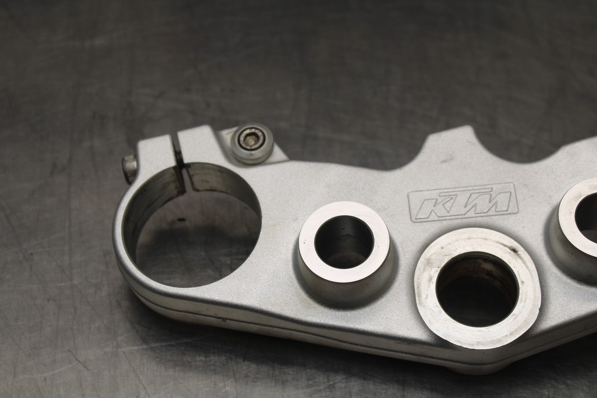 13-16 KTM 390 DUKE FORKS UPPER TRIPLE TREE CLAMP BB815