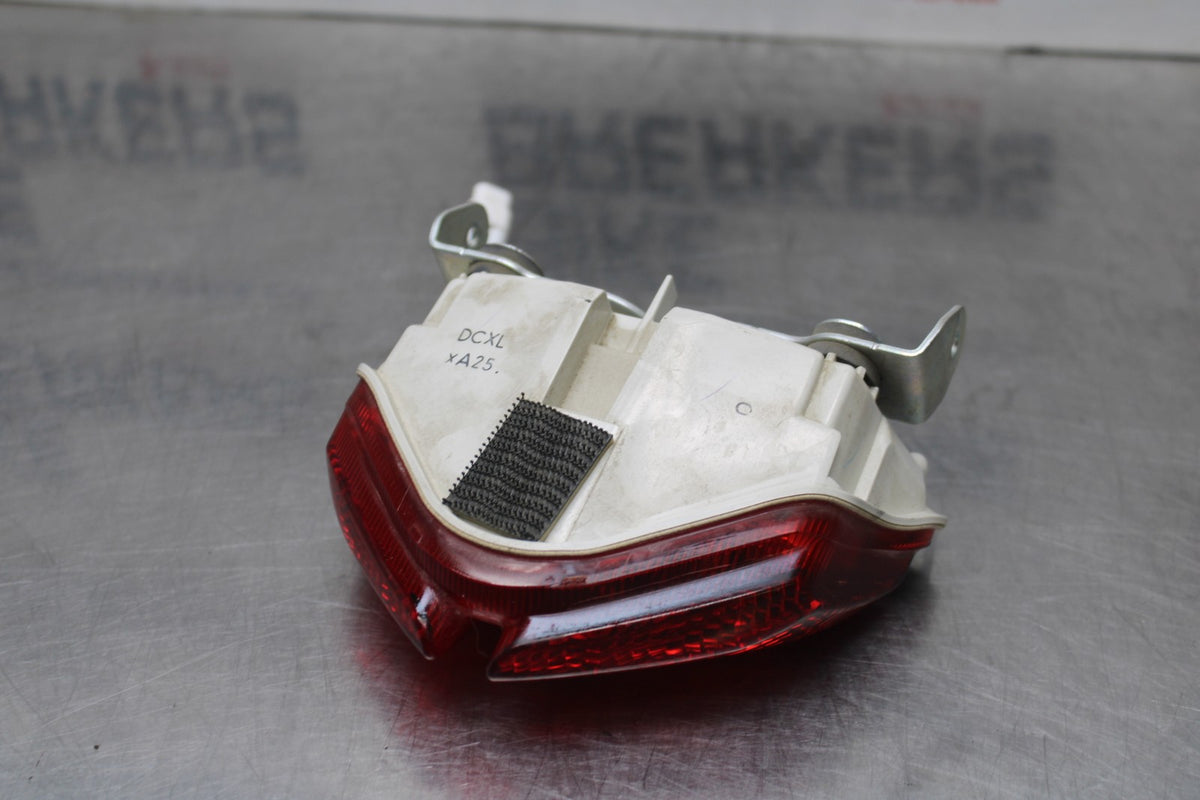 08-10 SUZUKI GSXR 600 REAR TAIL TAILLIGHT BACK BRAKE LIGHT BB835