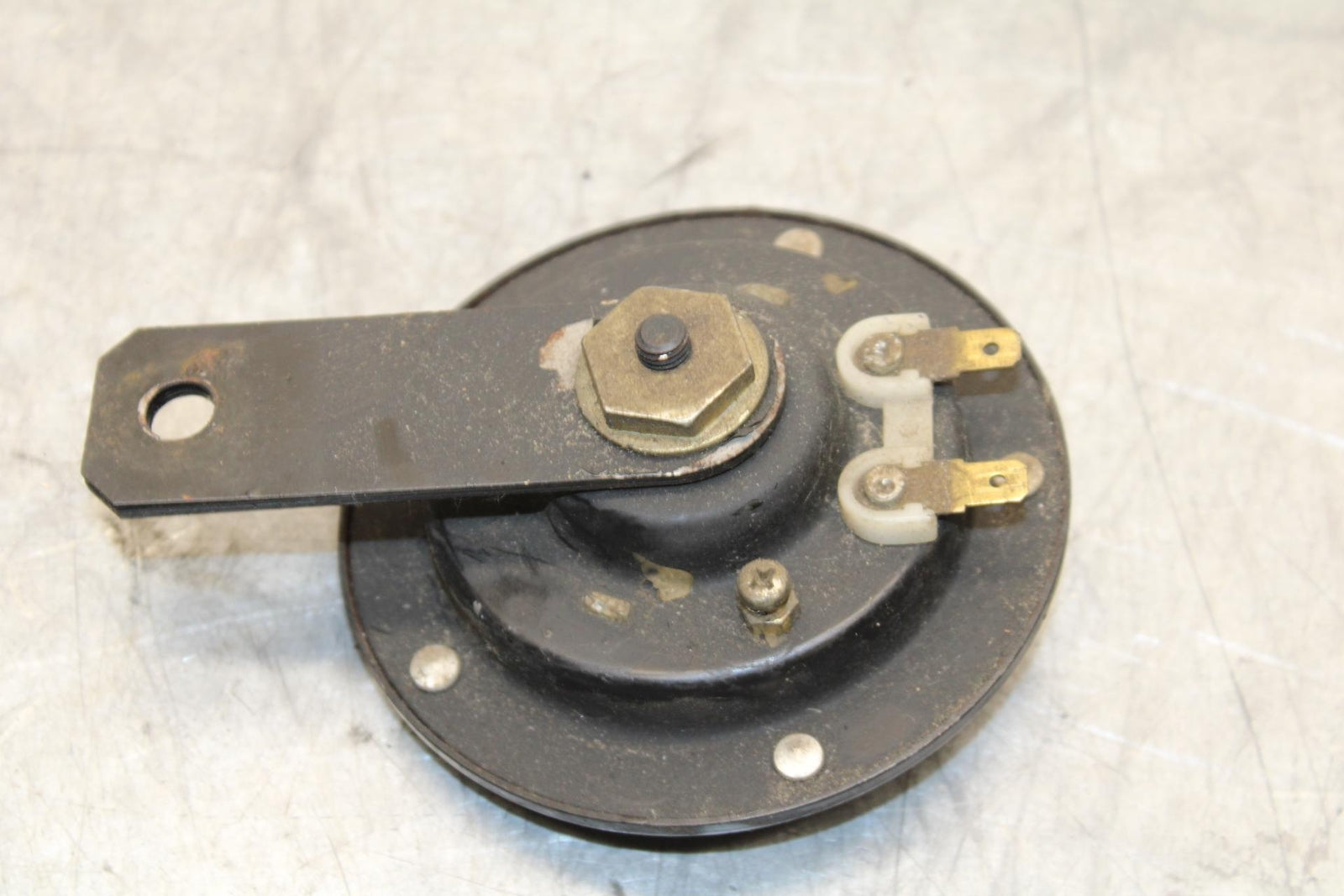 1977 Yamaha XS750 HORN SIGNAL 1J7-83371-22-00 BB554