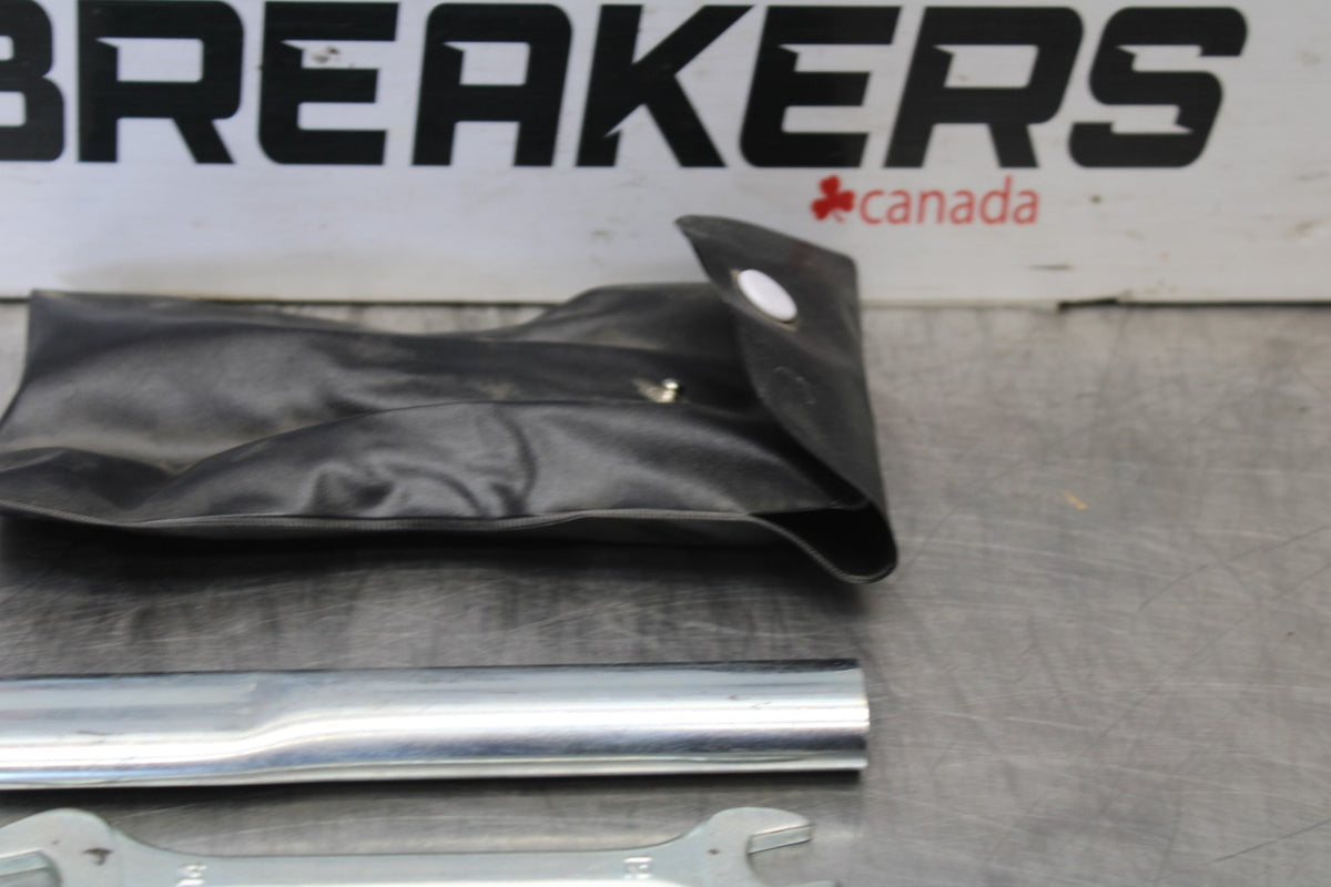 15-17 YAMAHA FJ09 STOCK TOOLS OEM TOOL BAG KIT SET BB906