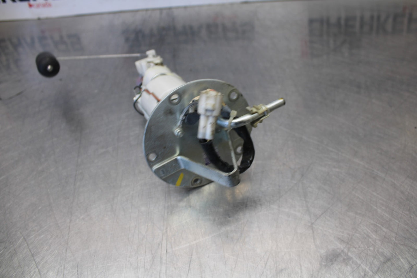 07 SUZUKI GSXR1000 FUEL PUMP GAS PETROL SENDER UNIT 15100-21H00 BB770