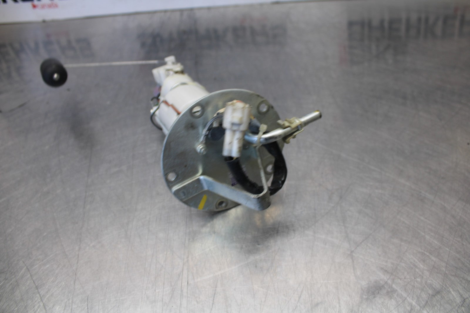 07 SUZUKI GSXR1000 FUEL PUMP GAS PETROL SENDER UNIT 15100-21H00 BB770