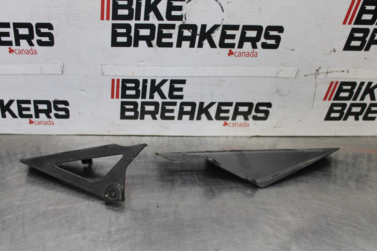 04-05 KAWASAKI NINJA ZX10R REAR BACK DRIVE CHAIN GUARD COVER SHIELD BB931