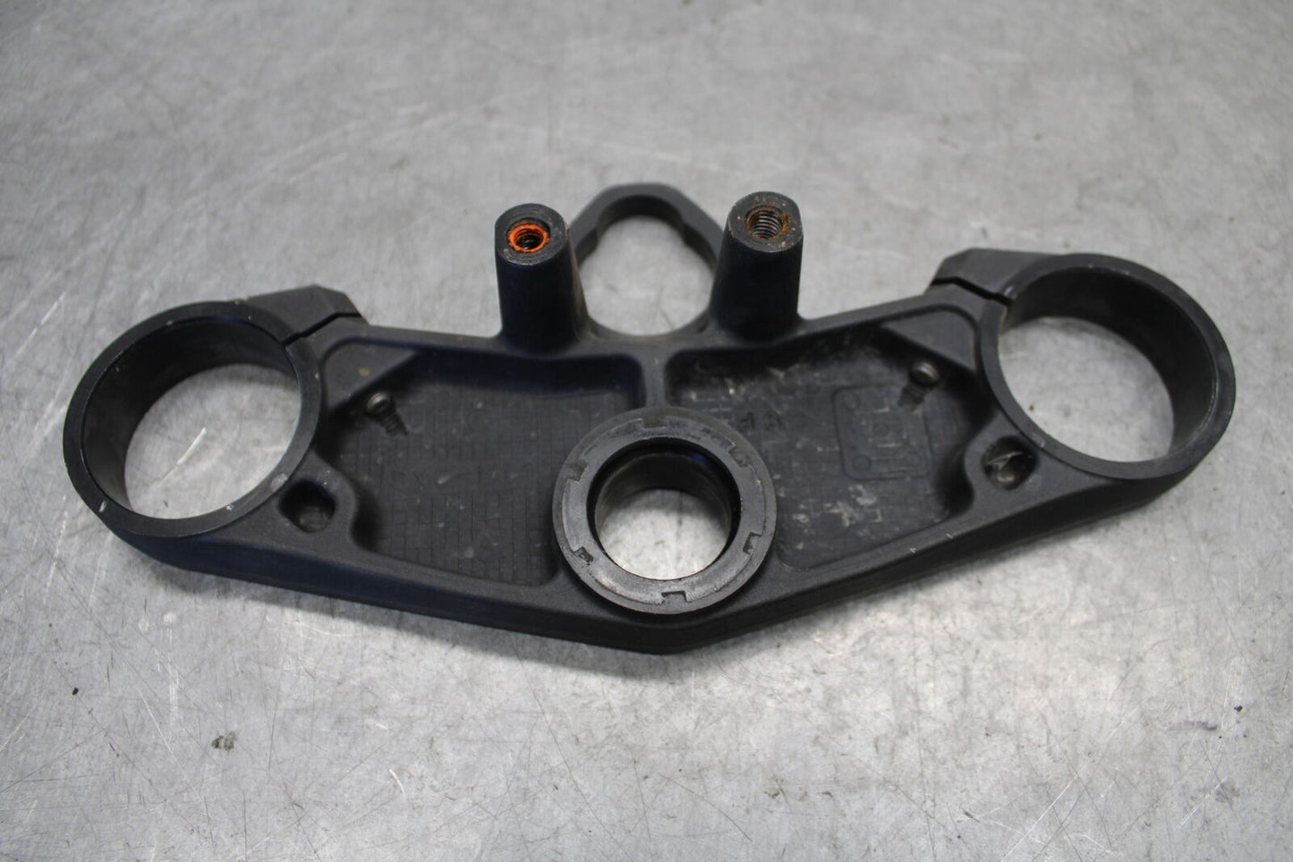 05-06 SUZUKI GSXR1000 FORKS UPPER TRIPLE TREE CLAMP 51311-41G00 BB663