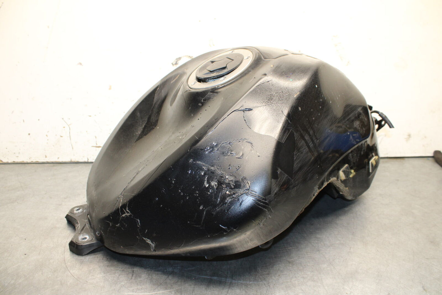 13-17 KAWASAKI NINJA ZX6R ZX636E GAS TANK FUEL CELL PETROL RESERVOIR BB735